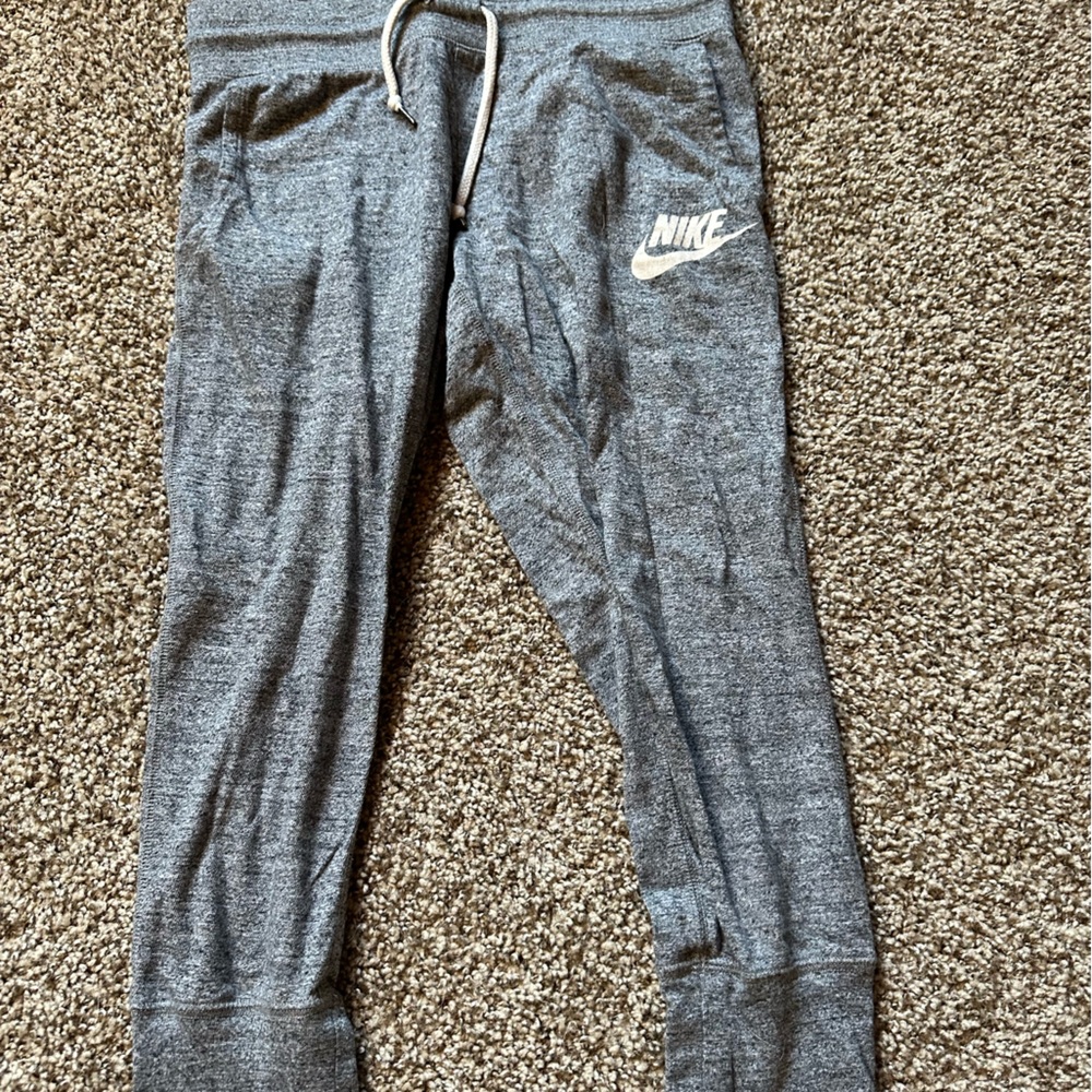 Nike lounge sweats